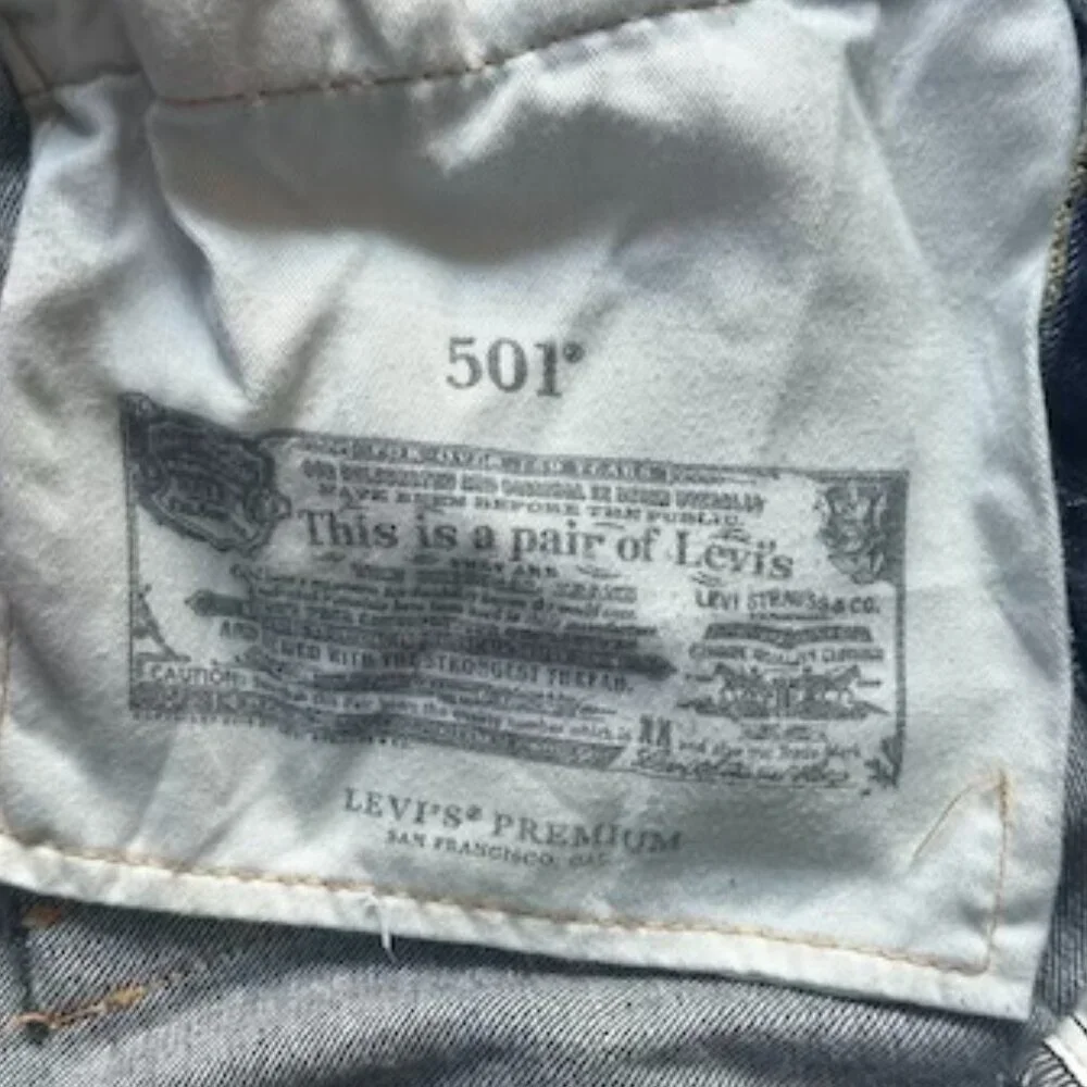 Levi's Big E 501 Jeans Vintage 2001 - Size 40 x 32  Fantastic Like New Condition
